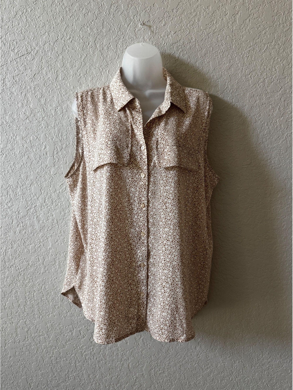 Worthington Women’s XL Tan Polka Dot Sleeveless Button Up Utility Blouse